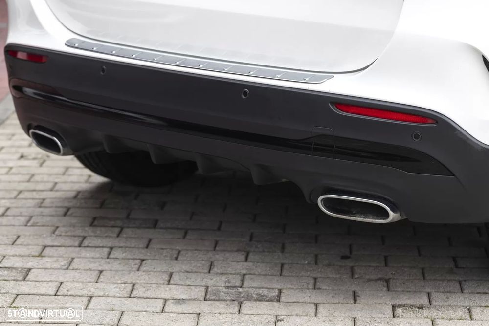 Mercedes-Benz GLA 180 d AMG Line - 25