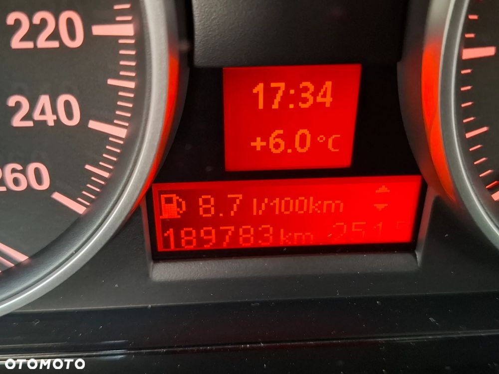 BMW Seria 3 320i - 15