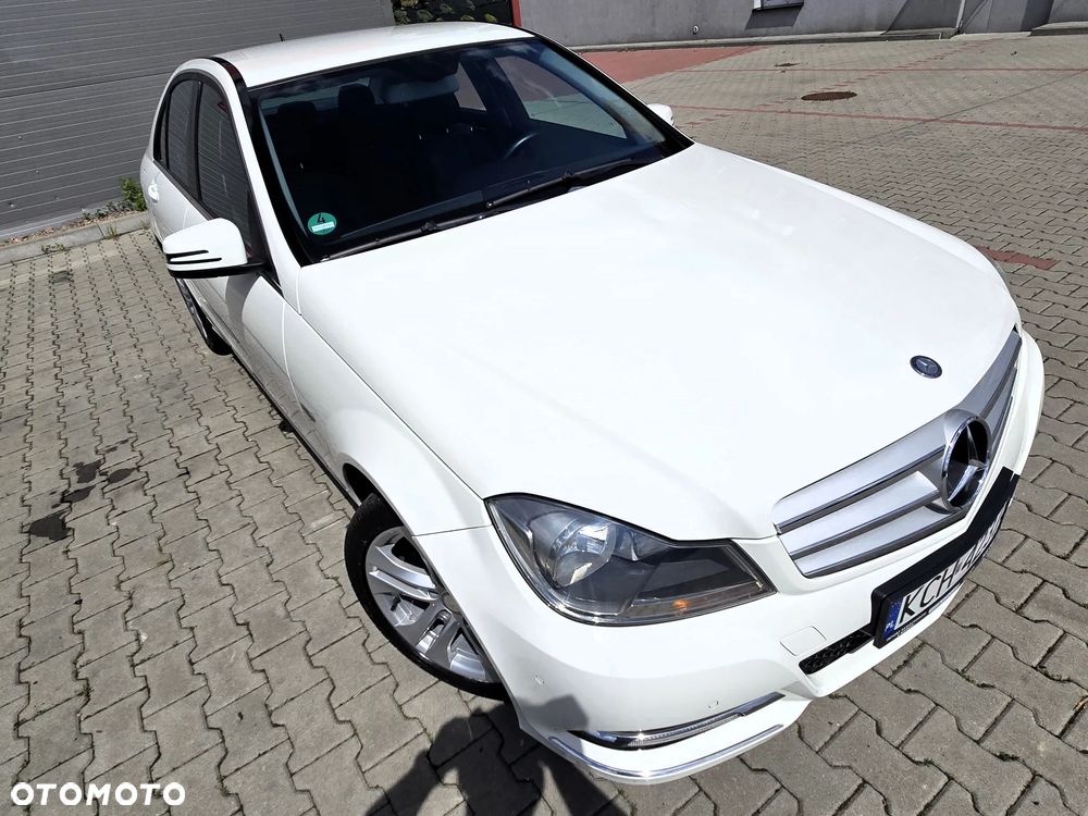 Mercedes-Benz Klasa C 180 CGI Automatik BlueEFFICIENCY SPORT EDITION - 12