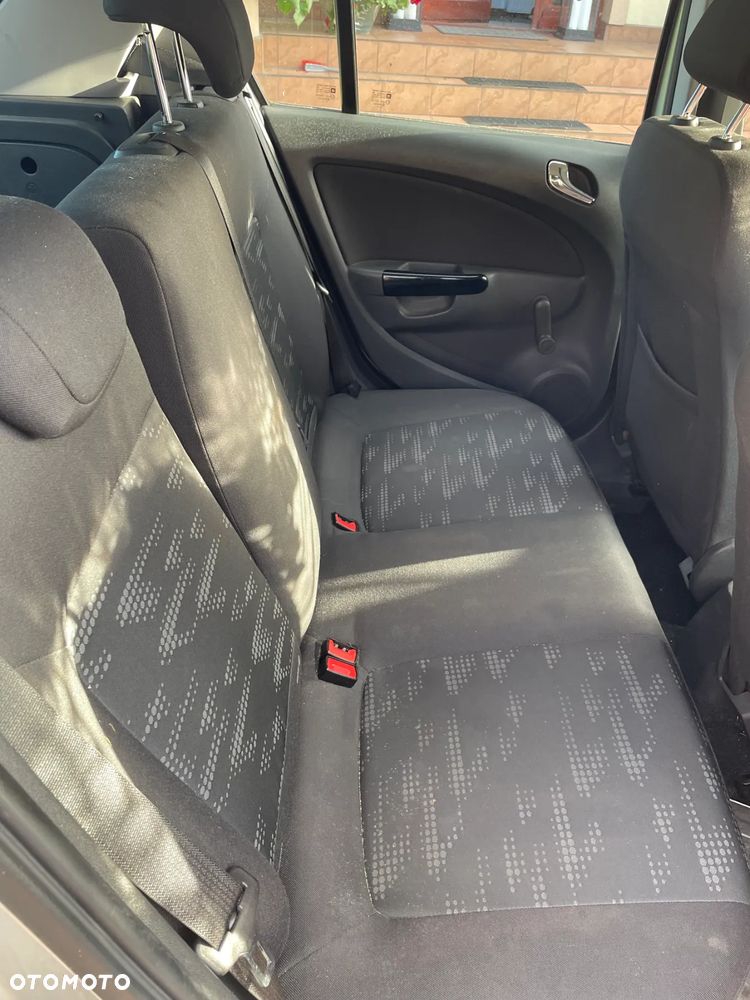 Opel Corsa - 11
