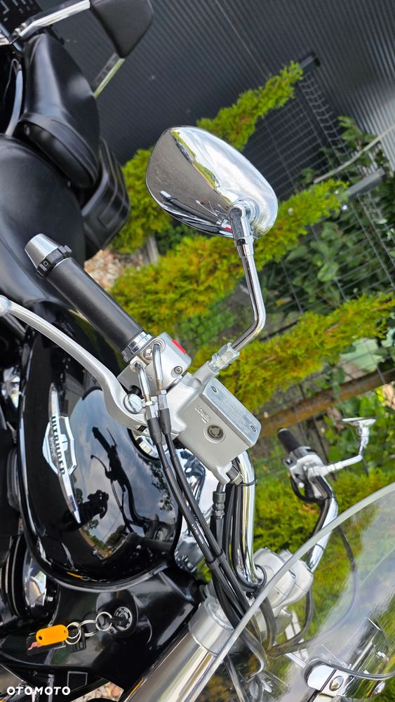 Suzuki Intruder - 29