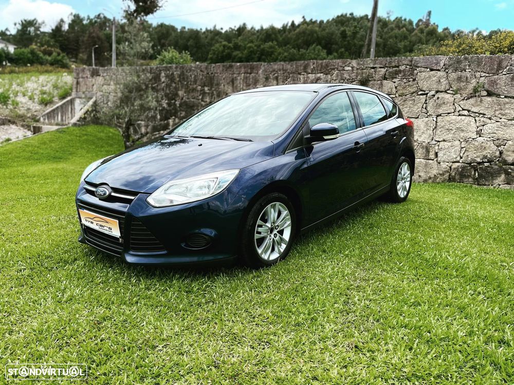 Ford Focus 1.0 EcoBoost S&S ST-Line - 3