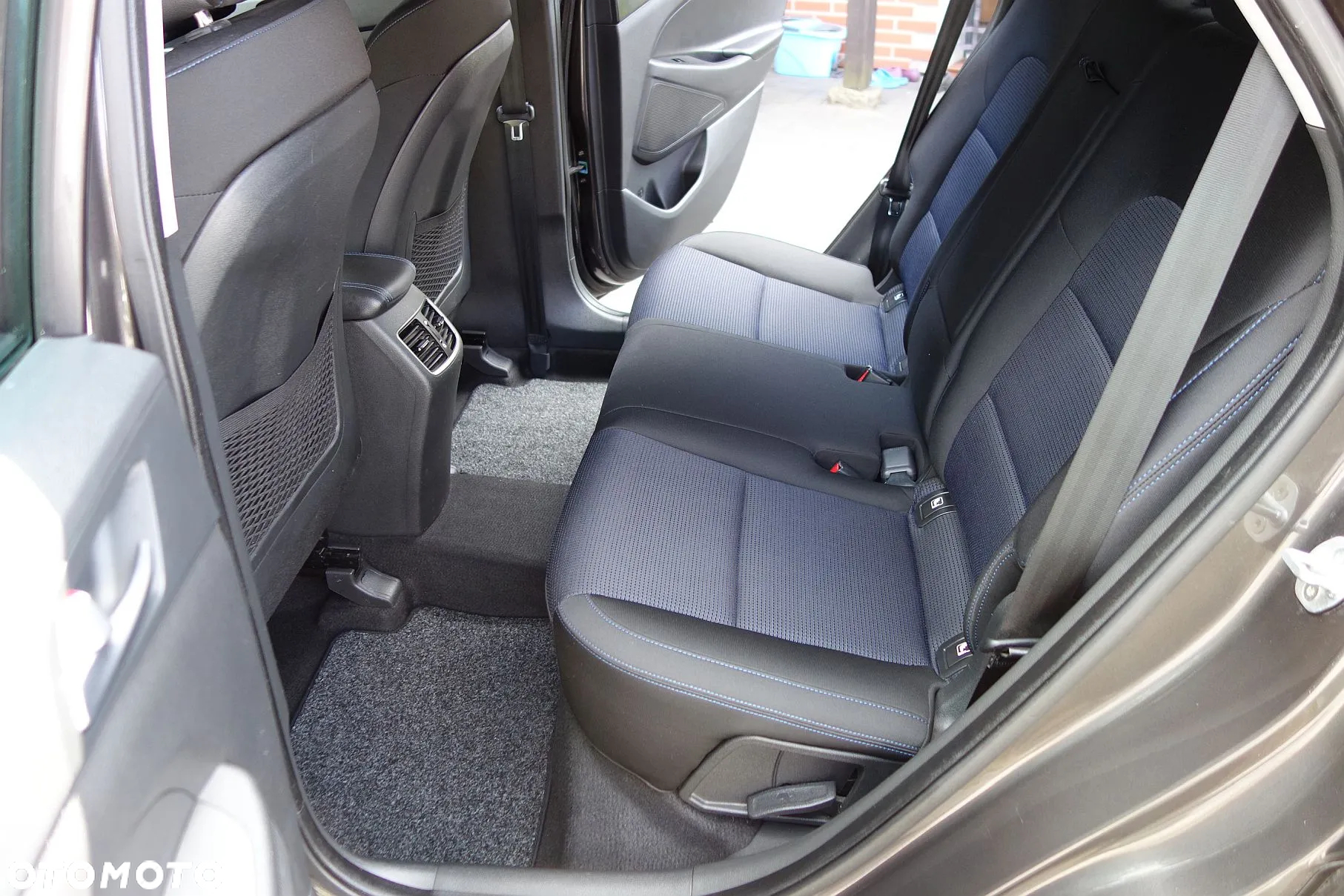 Hyundai Tucson 1.6 GDI BlueDrive Style 2WD - 35