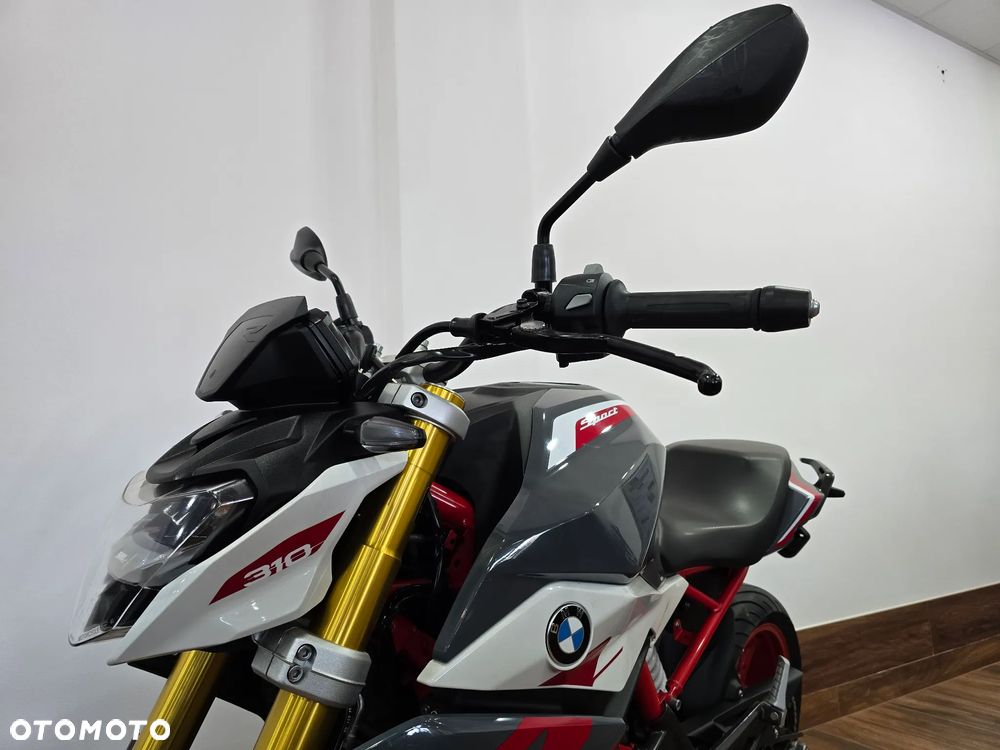 BMW G - 21