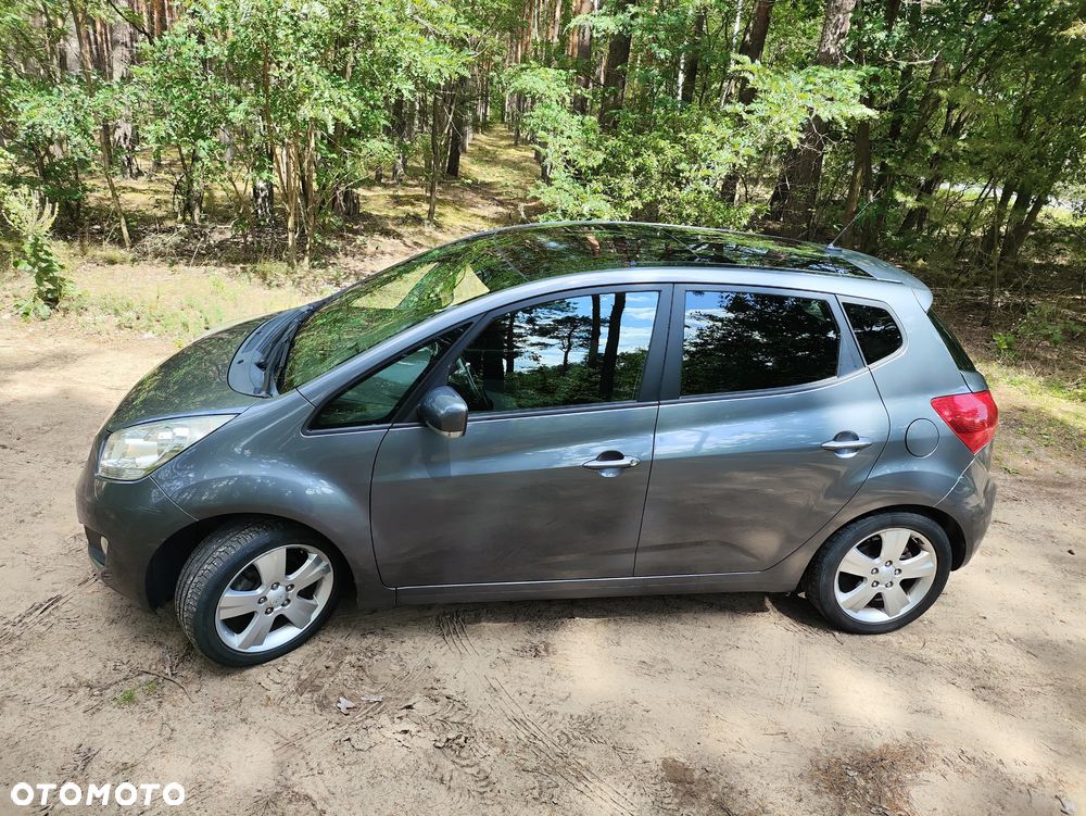 Kia Venga - 13