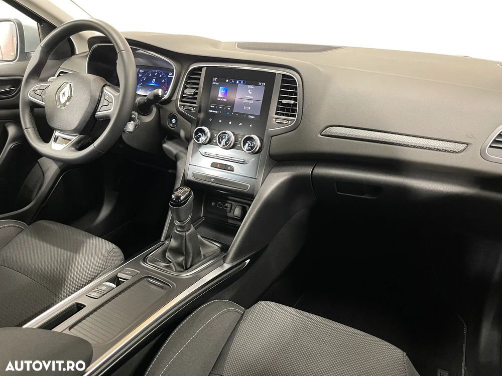 Renault Megane TCe 140 GPF Equilibre - 9