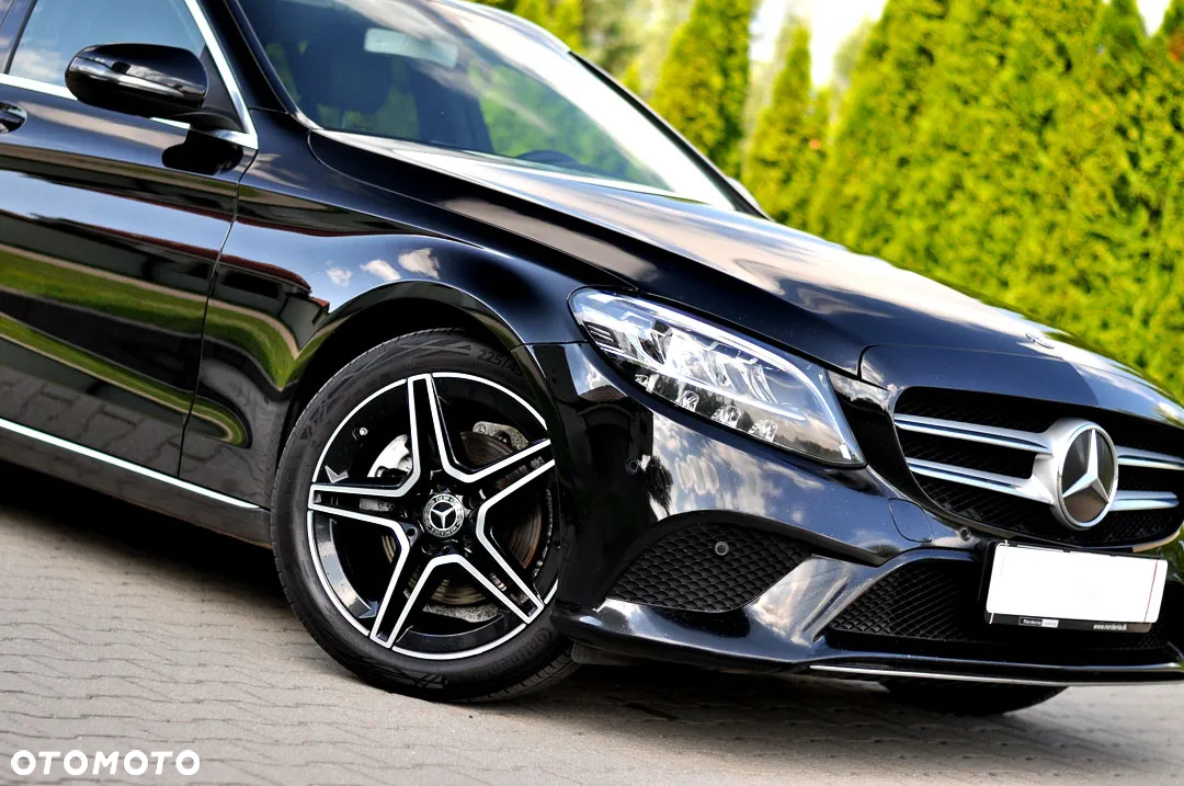 Mercedes-Benz Klasa C 220 d T 9G-TRONIC AMG Line - 9