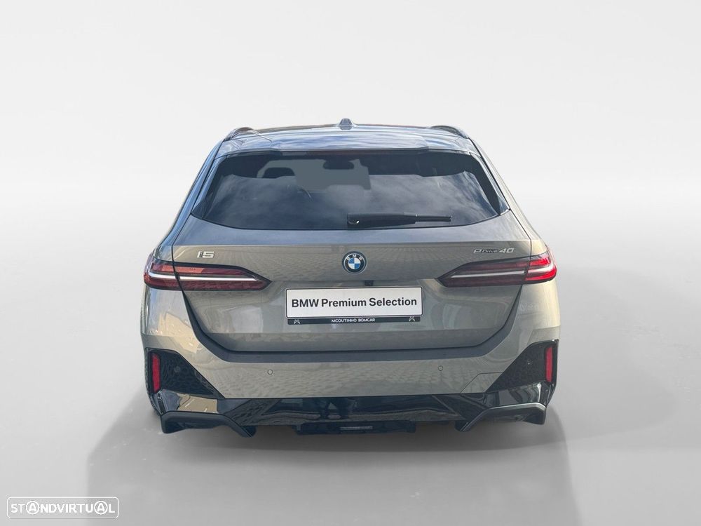 BMW i5 eDrive40 Pack Desportivo M - 4