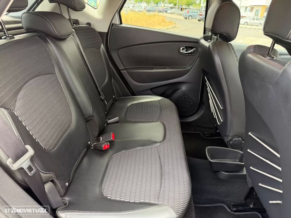 Renault Captur 1.2 TCe Exclusive EDC - 14