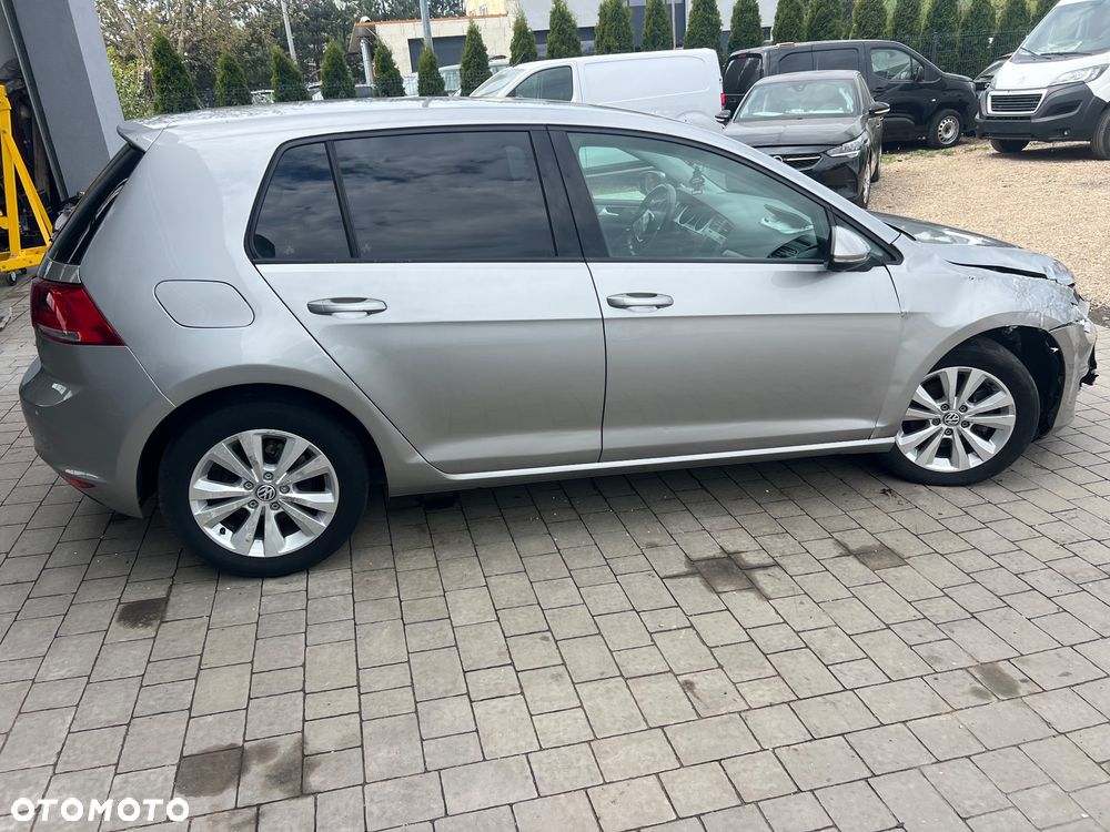 Volkswagen Golf 1.2 TSI BlueMotion Technology Comfortline - 9