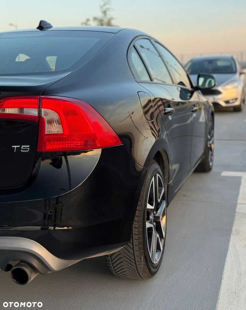 Volvo S60 T5 Geartronic RDesign - 9