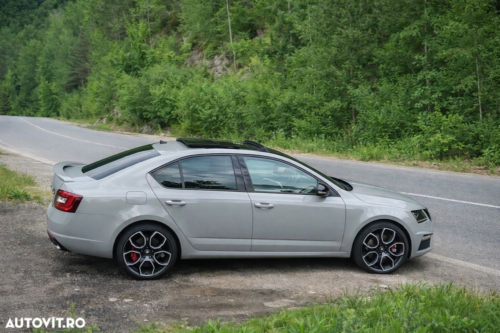 Skoda Octavia 2.0 245 TSI DSG RS - 1