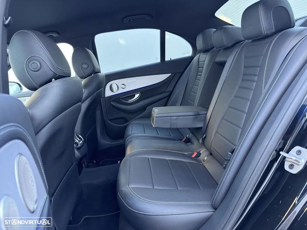 Mercedes-Benz E 300 de 9G-TRONIC AMG Line - 16