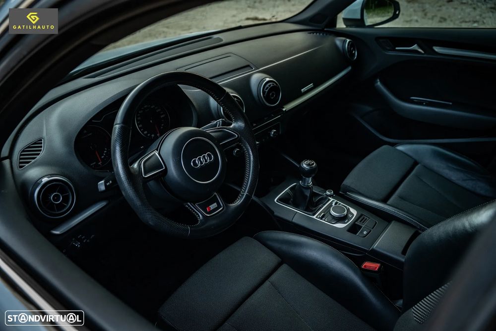 Audi A3 Sportback 1.6 TDI (clean diesel) S line Sport Pack - 17