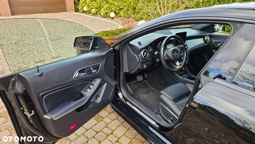 Mercedes-Benz CLA - 22