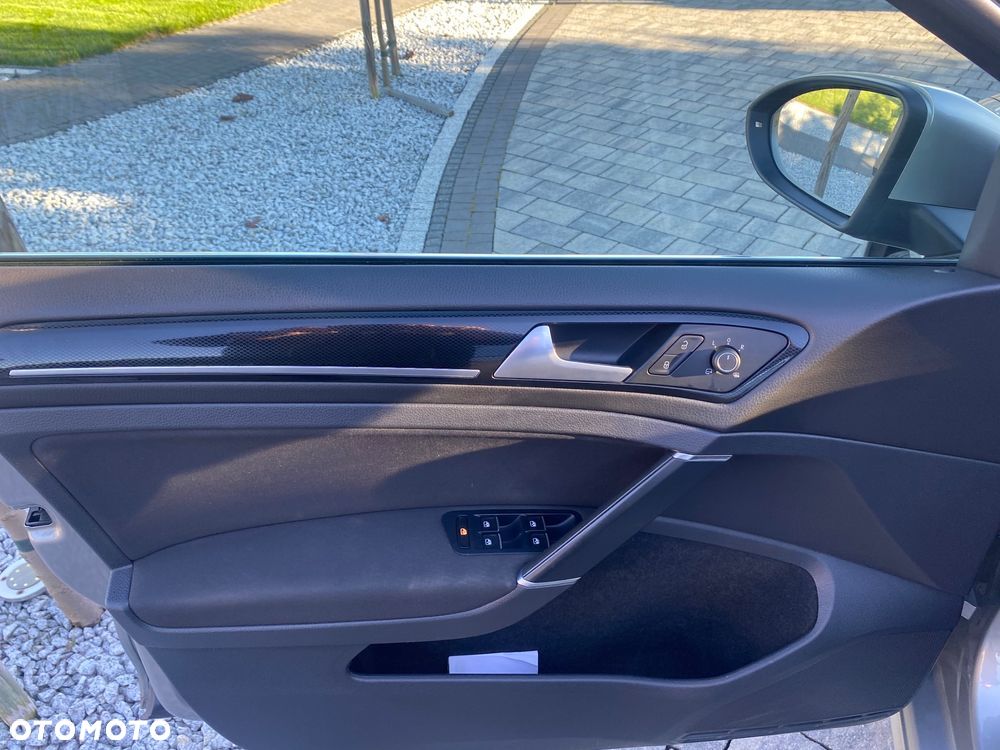 Volkswagen Golf VII 1.6 TDI BlueMotion Trendline - 14