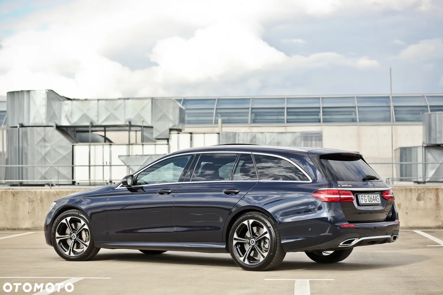 Mercedes-Benz Klasa E 300 de T 9G-TRONIC AMG Line - 11