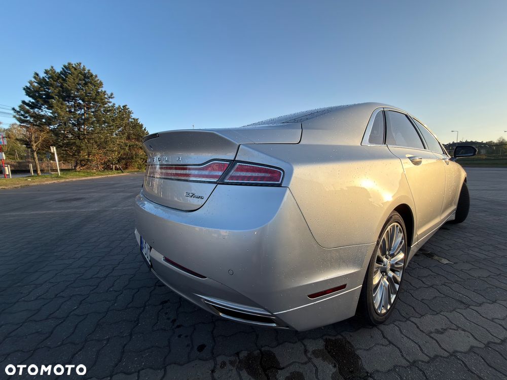 Lincoln MKZ - 5