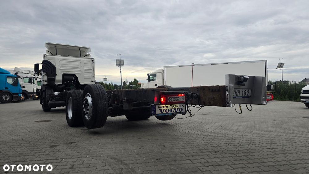 Volvo FM 370 6x2 rama do zabudowy, beczka asenizacyjna mleko laweta full air oś skrętna niski przebieg! - 18