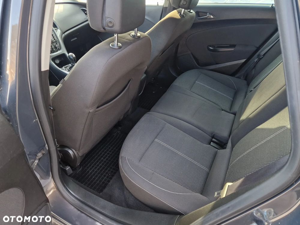 Opel Astra 1.4 Turbo Cosmo - 11