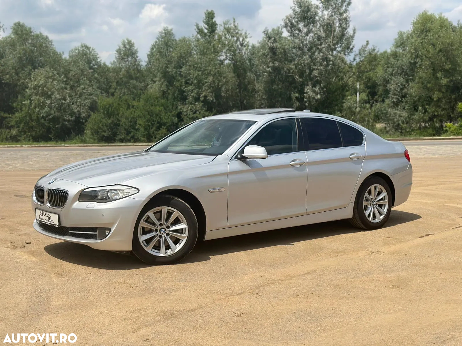 BMW Seria 5 520d Aut. BluePerformance - 3