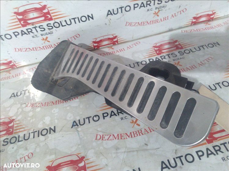 pedala acceleratie 2.0 tdi skoda octavia 2  an fabr. 2011 - 1