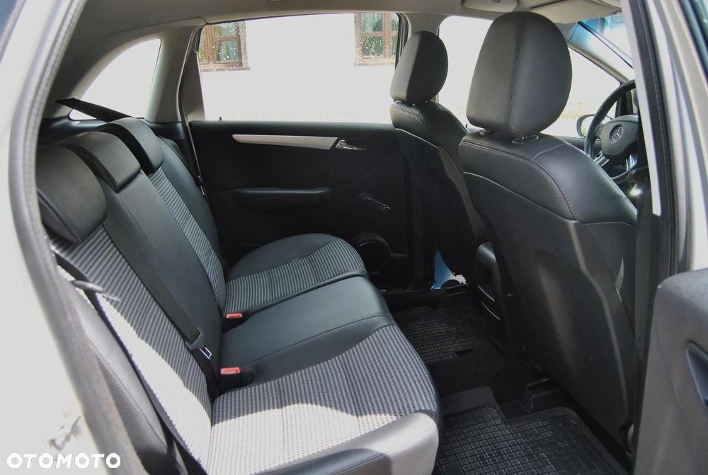 Mercedes-Benz Klasa B 200 CDI EU5 - 8