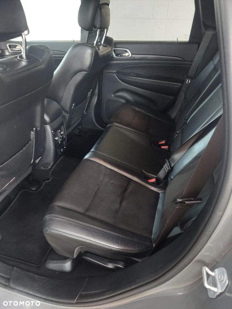 Jeep Grand Cherokee - 14