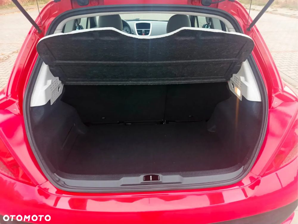 Peugeot 207 75 Urban Move - 29