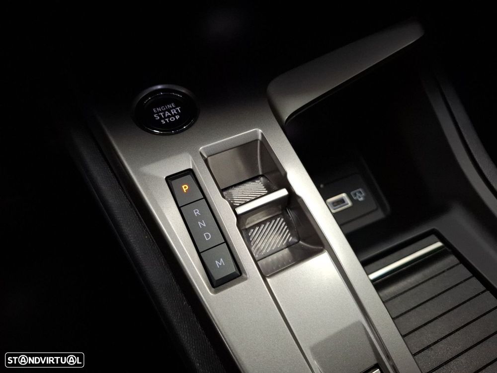 Peugeot 308 SW 1.2 Hybrid Allure e-DCS6 - 18