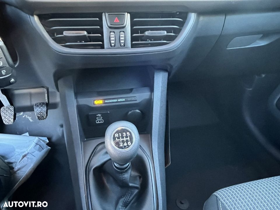 Ford Transit Courier - 9