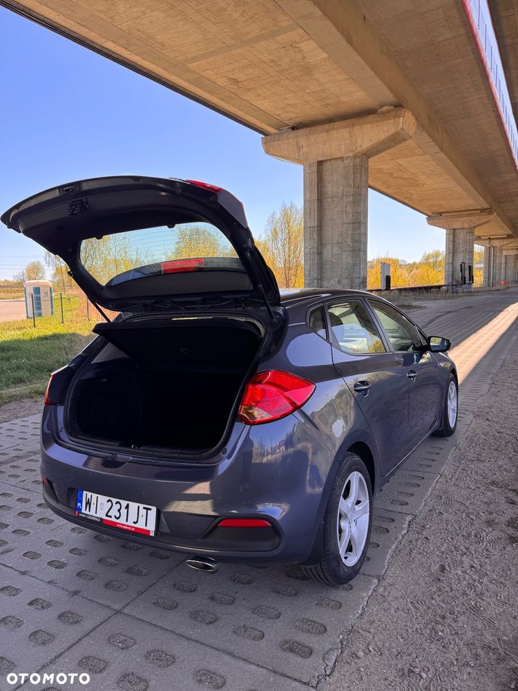 Kia Ceed 1.6 CRDi M - 22