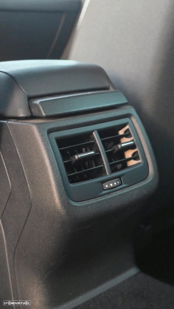 SEAT Leon 2.0 TDI DPF S&S FR - 40