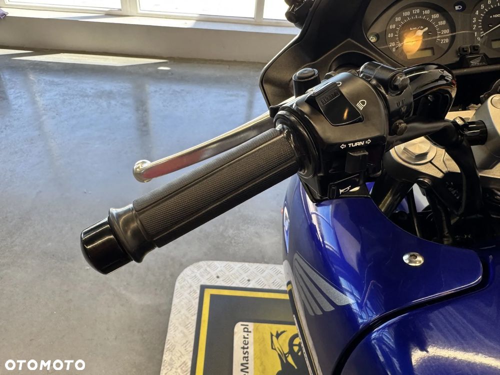 Honda CBF - 30