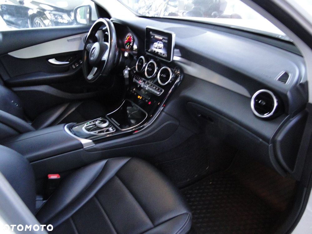 Mercedes-Benz GLC - 17