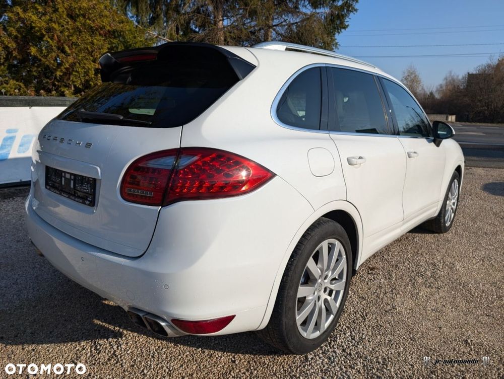 Porsche Cayenne - 4