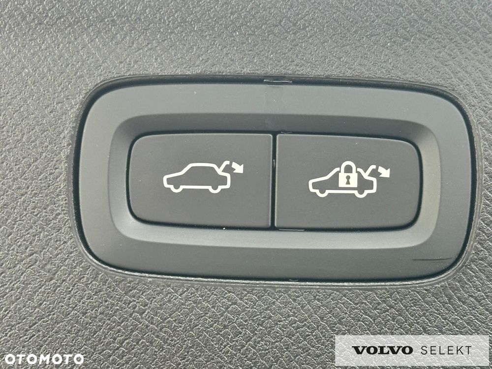 Volvo XC 90 - 21