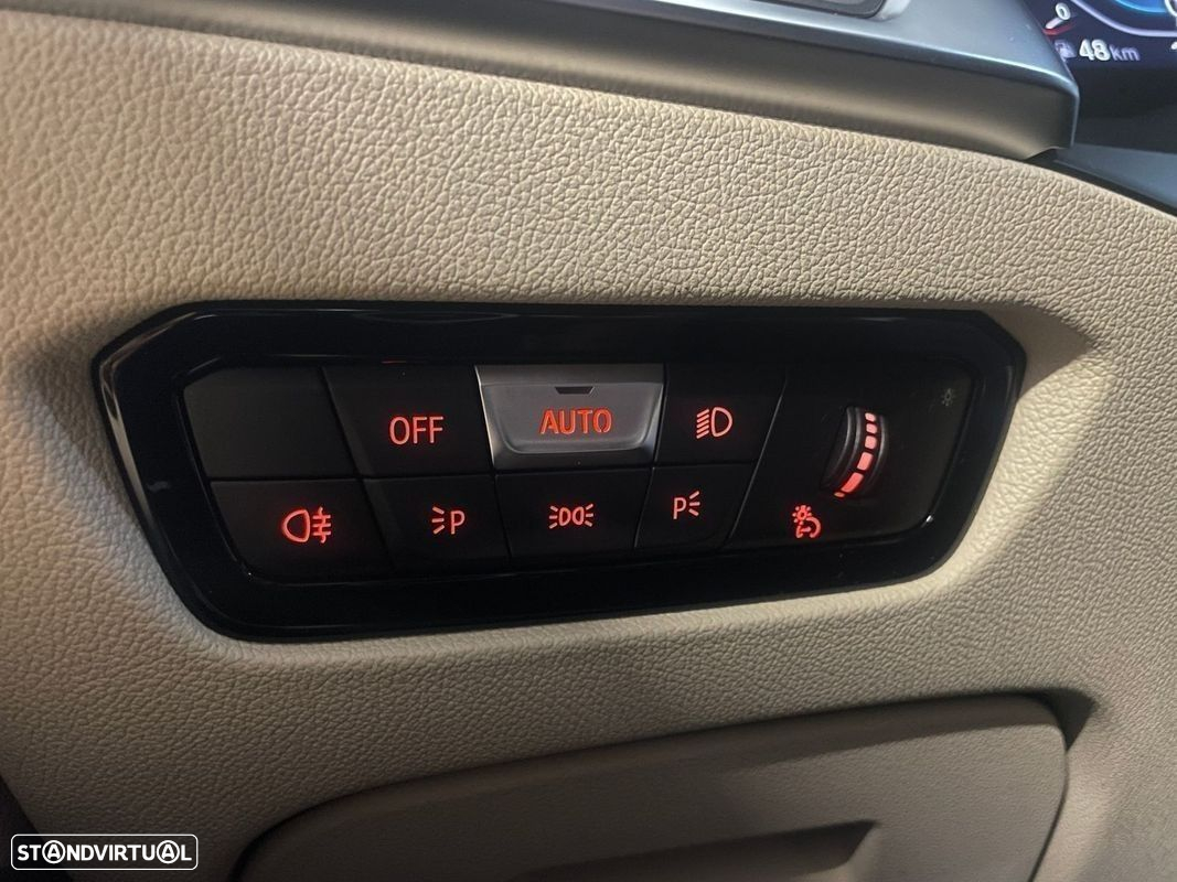 BMW 330 e Touring Pack M Auto - 31