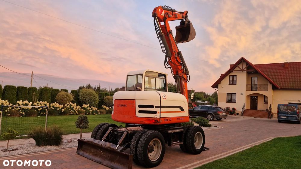 Schaeff HML 32 - 15