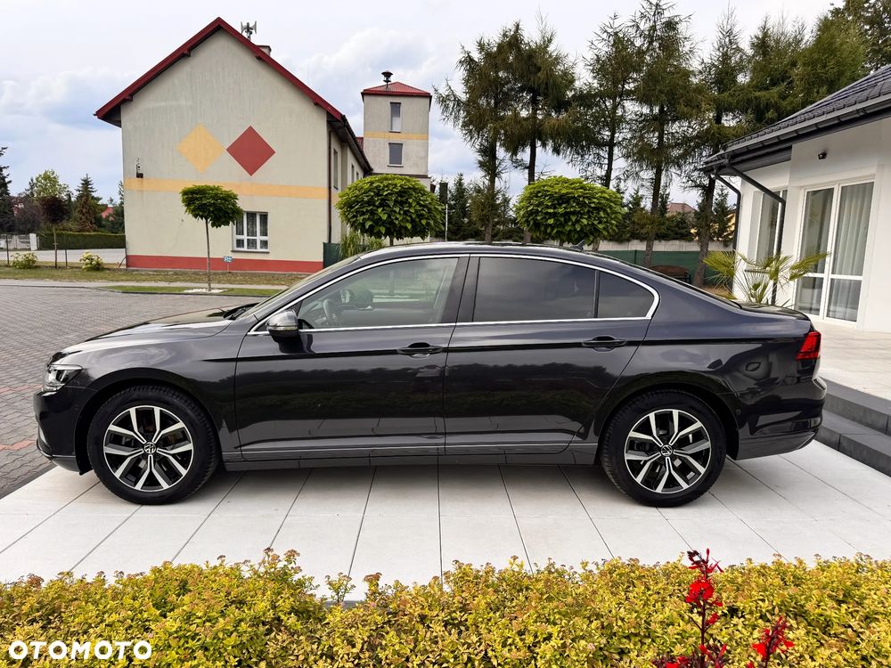 Volkswagen Passat - 8