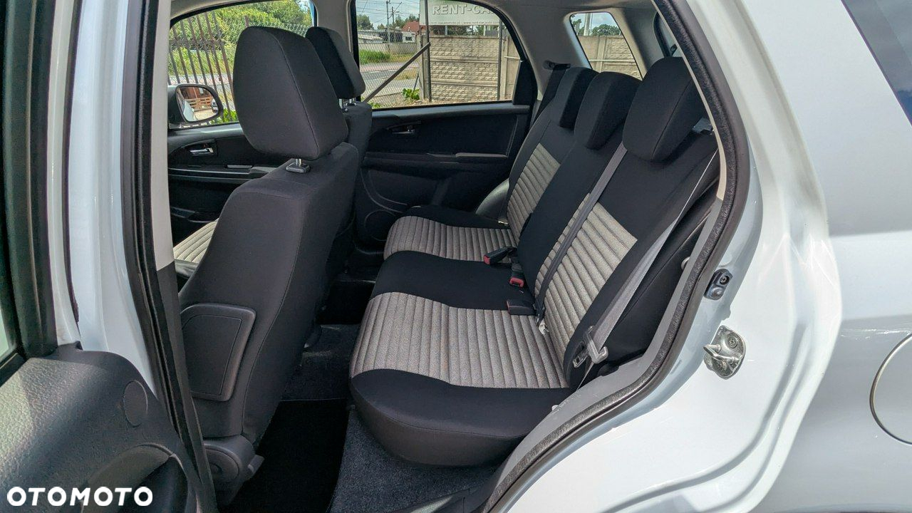Fiat Sedici - 12