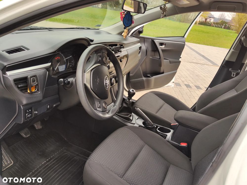 Toyota Corolla 1.6 Comfort - 29