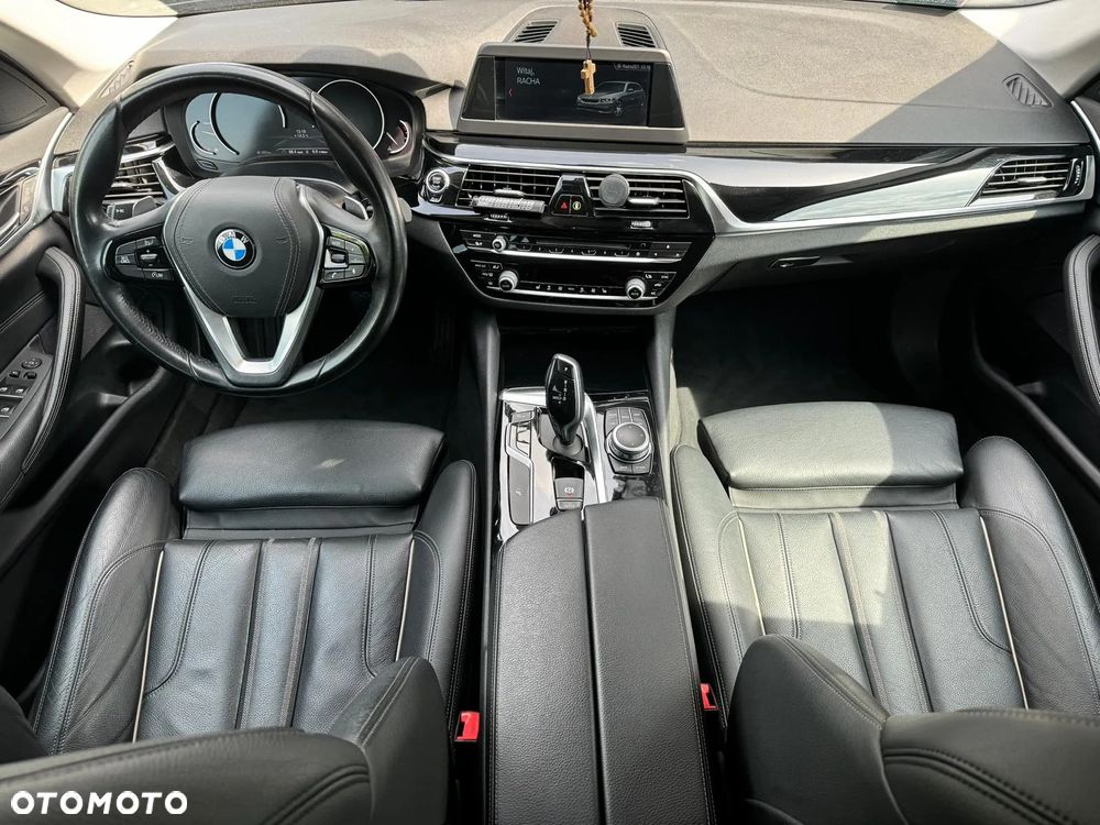 BMW Seria 5 520d Luxury Line sport - 13