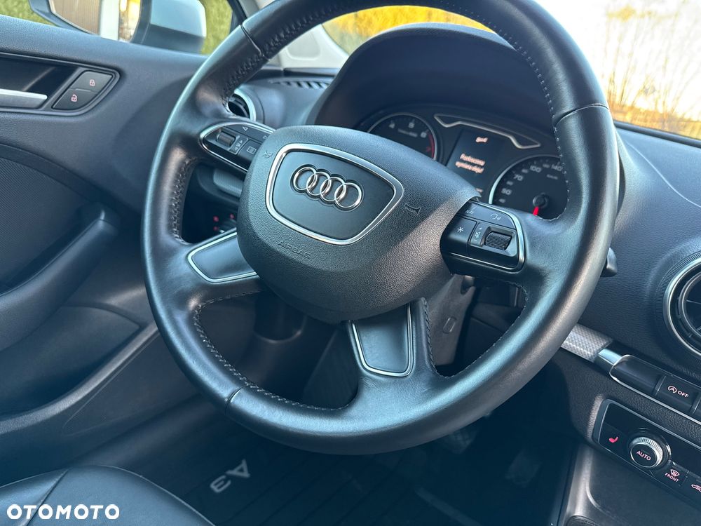 Audi A3 Sportback 1.8 TFSI S tronic Ambiente - 25