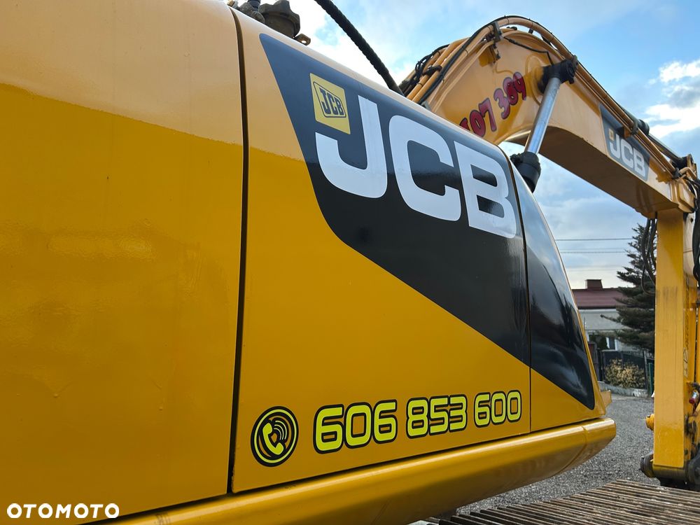 JCB JS220 - 12
