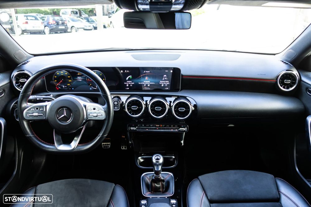 Mercedes-Benz A 180 d AMG Line - 14
