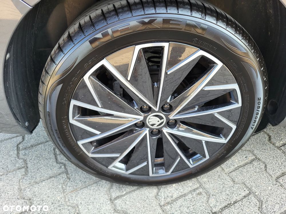 Skoda Scala 1.5 TSI Selection DSG - 30