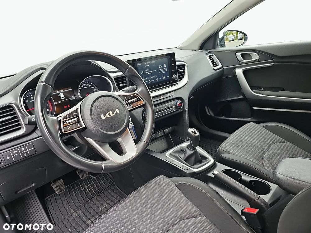 Kia Ceed 1.5 T-GDI M - 4