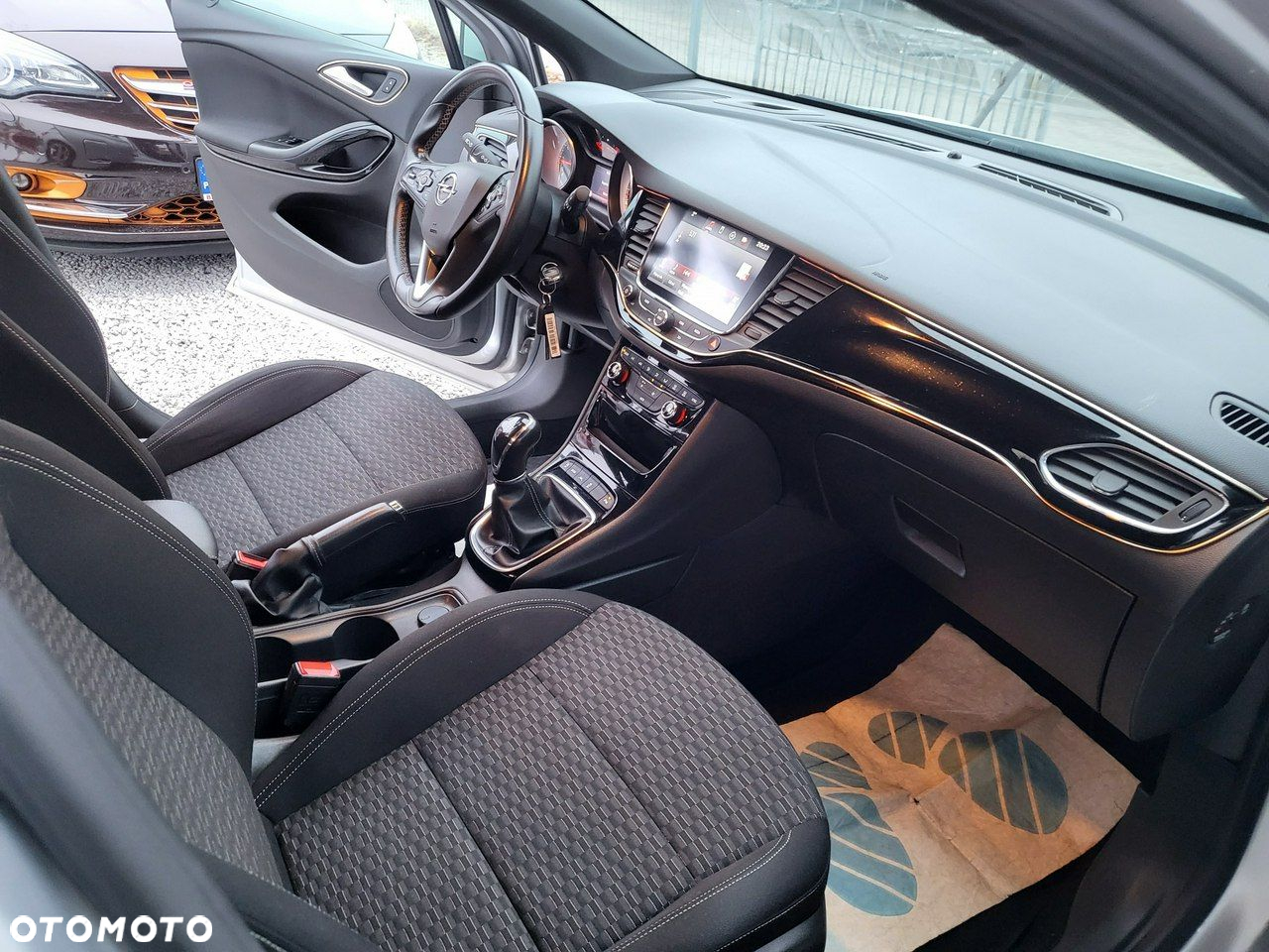 Opel Astra - 16