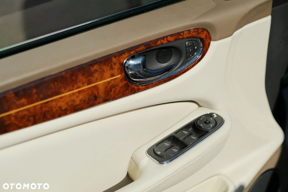 Jaguar XJ XJ8 4.2 LWB High - 22